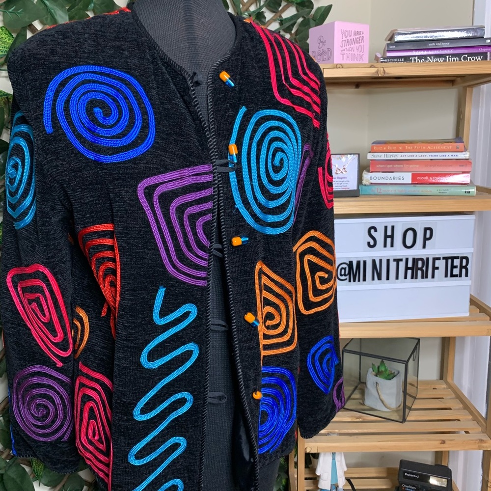 Allure - Picture 4 of 6